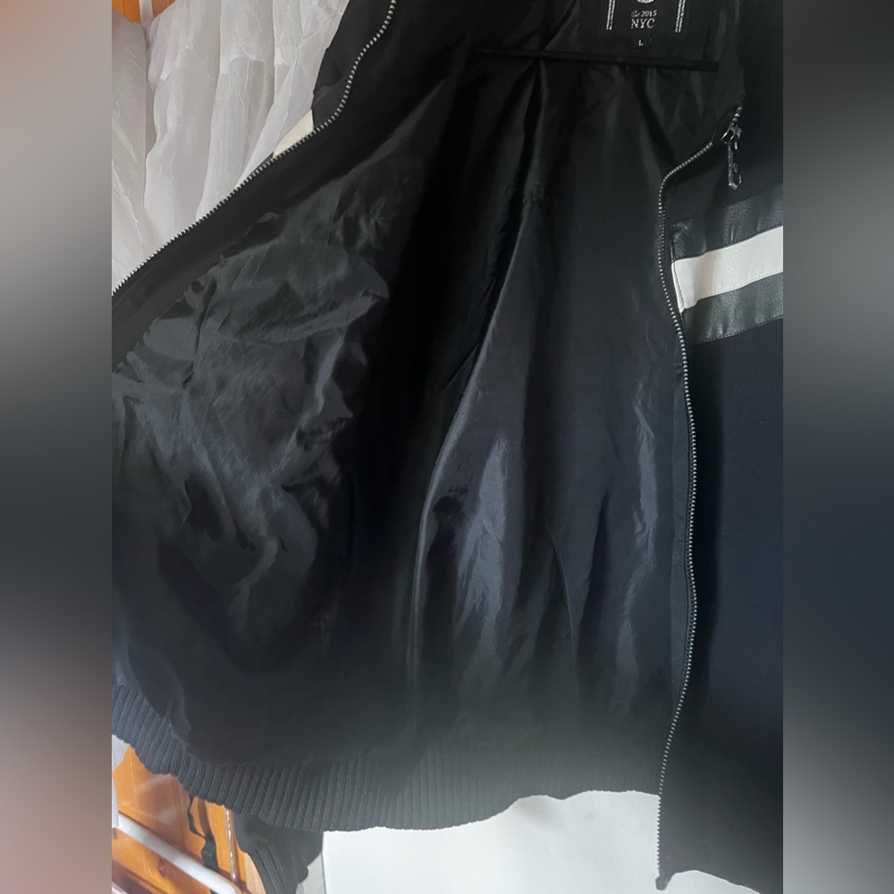 Jacket - Picture 3 of 3